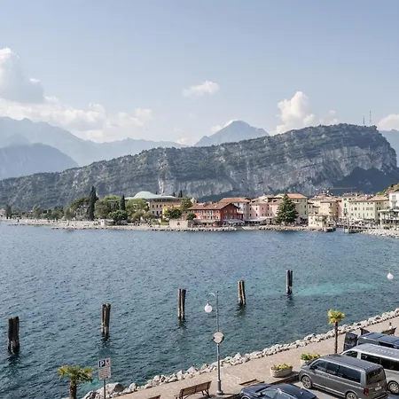 Windsurfer's - Garda View * 토르볼레