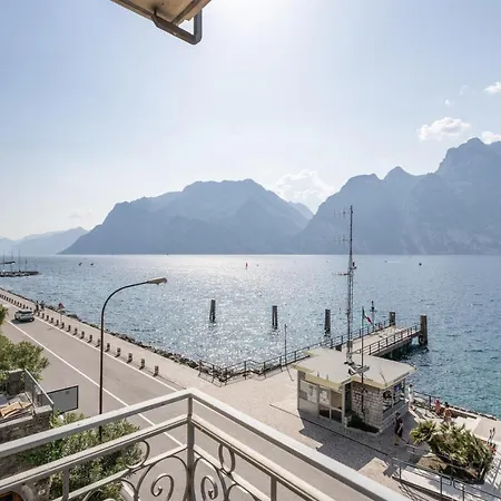 아파트 Windsurfer's - Garda View 토르볼레